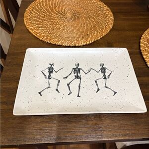 Skeleton tray